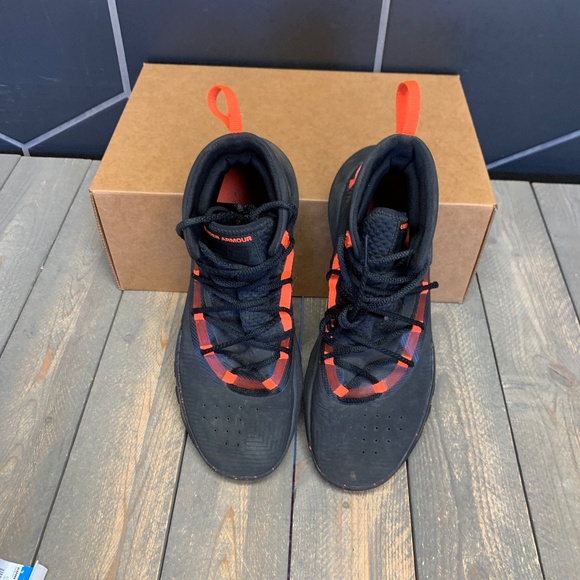 ~Used W/O Box! Youth Under Armour SC 3 Zero Black Orange Sneakers Size 7Y - Picture 3 of 6